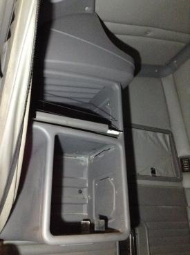 Kenworth T700 Right/Passenger Sleeper Cabinet - Used