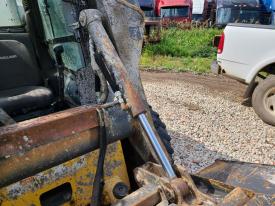 New Holland L218 Left/Driver Hydraulic Cylinder - Used | P/N 84290575