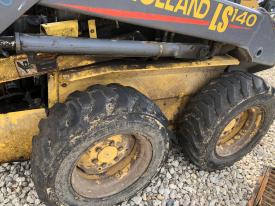 New Holland LS140 Right/Passenger Fender - Used | P/N 86591006