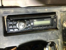 International 4900 CD Player A/V Equipment (Radio)