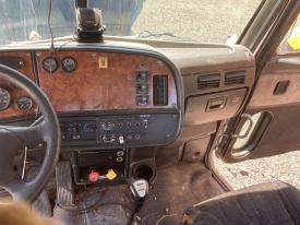 2001-2005 Peterbilt 385 Dash Assembly - Used