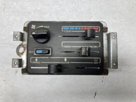 Volvo WAH Heater A/C Temperature Controls - Used | P/N 904022129