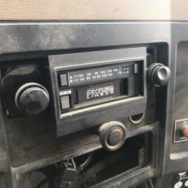 International 4900 Cassette A/V Equipment (Radio)
