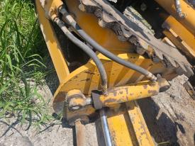 Champion D560HD Left/Driver Hydraulic Cylinder - Used | P/N 14150