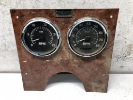 International 9200 Speedometer Instrument Cluster - Used | P/N 2035126C92