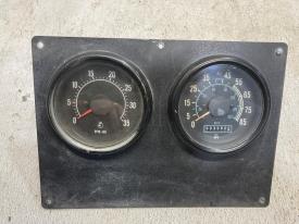 International 9300 Speedometer Instrument Cluster - Used | P/N 556906C91