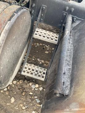 Volvo VNL Step (Frame, Fuel Tank, Faring) - Used