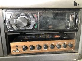Volvo VNL Tuner A/V Equipment (Radio)