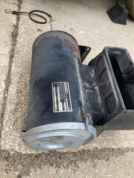 Freightliner FLD120 Air Cleaner - Used