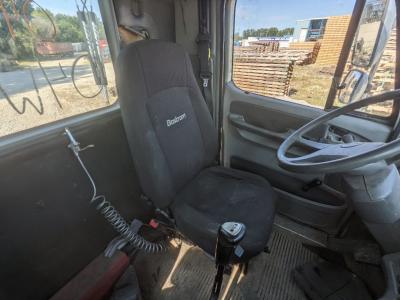 Freightliner Columbia 120 Seat, Air Ride