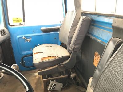 Ford LN8000 Seat, non-Suspension