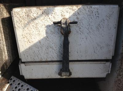 Freightliner FLD112SD Battery Box
