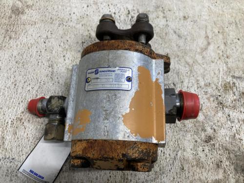 1996 Case 1840 Hydraulic Pump: P/N D135547
