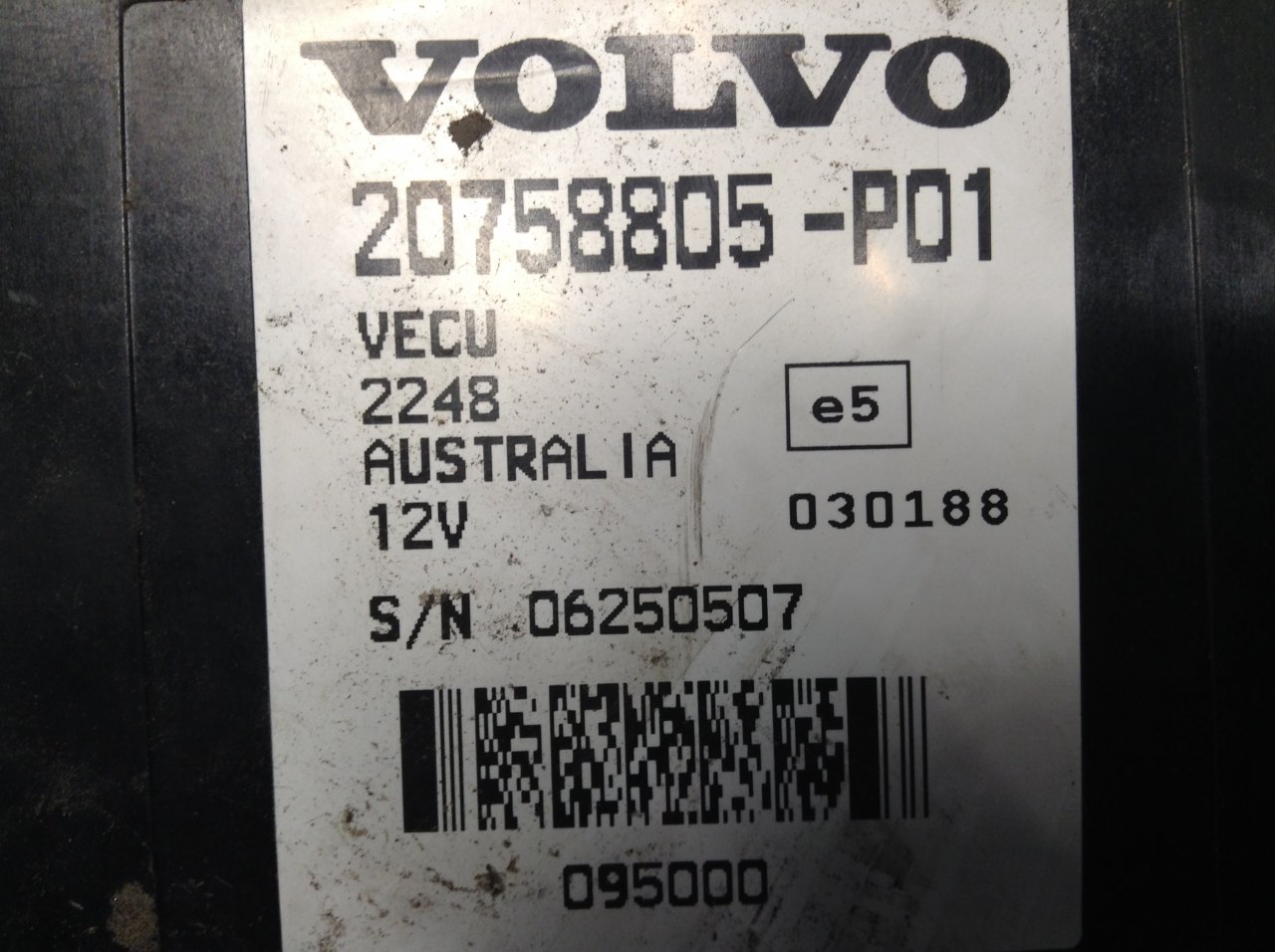 Volvo  Cab Control Module CECU - 20758805-P01