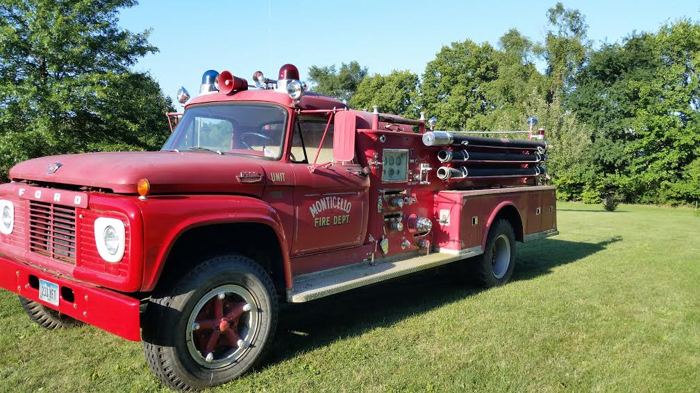 1966 Ford F800 
