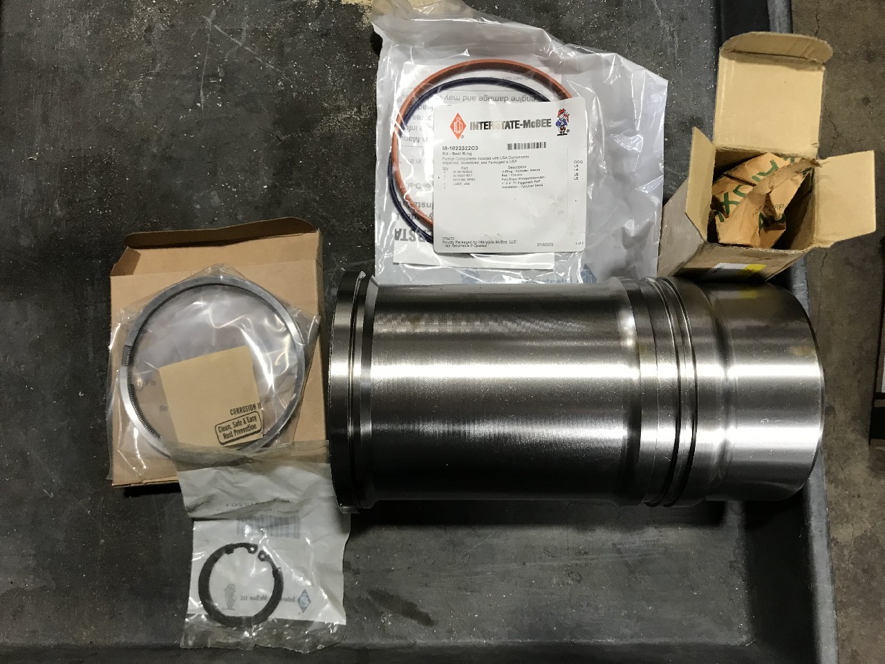 International DT466E Cylinder Kit - NS