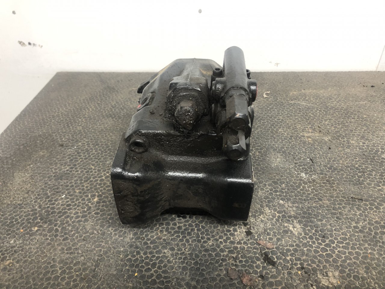   Hydraulic Pump - 122-1206