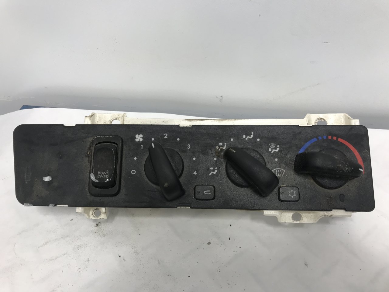 New OEM Genuine FREIGHTLINER A/C Heater Temp Control Panel A22-54708-221 