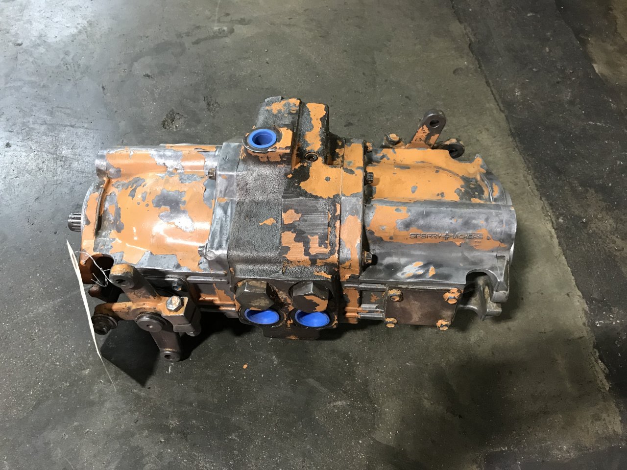   Hydraulic Pump - D82518