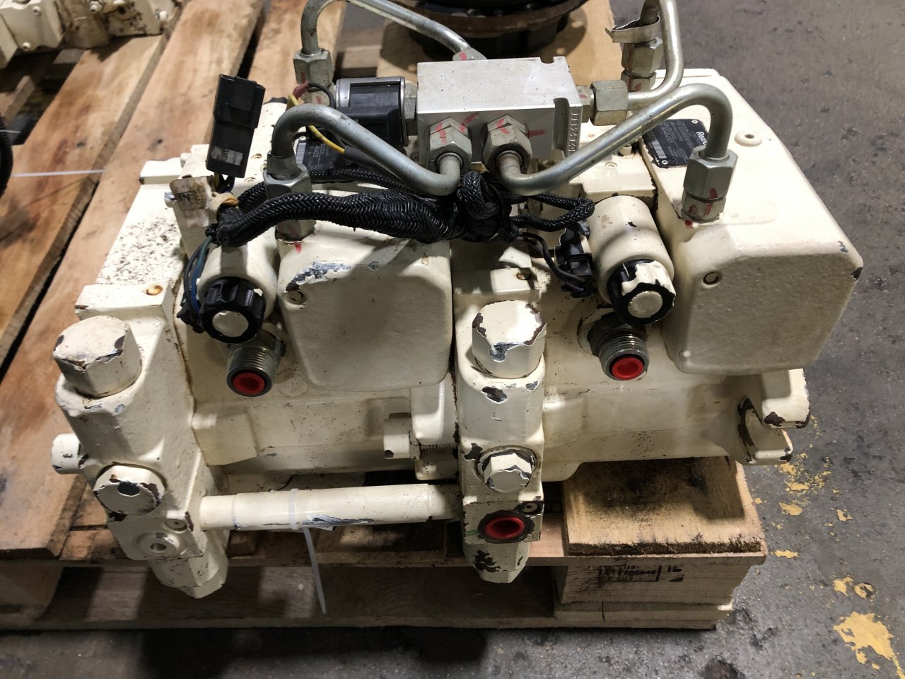 ASV RT120 Forestry Hydraulic Pump - 2097-127
