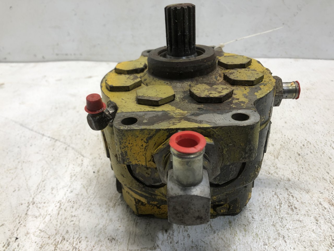 John Deere 544B Hydraulic Pump - AR101807