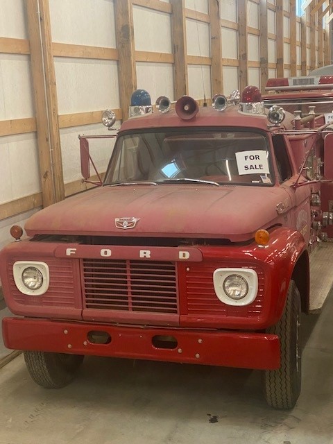 1966 Ford F800 