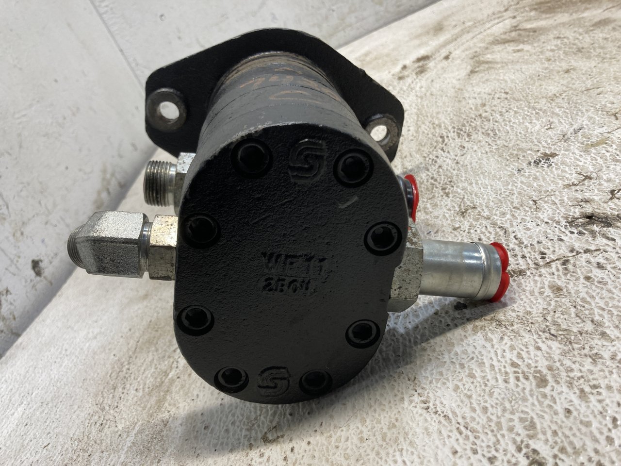 John Deere 320D Hydraulic Pump - AT367110