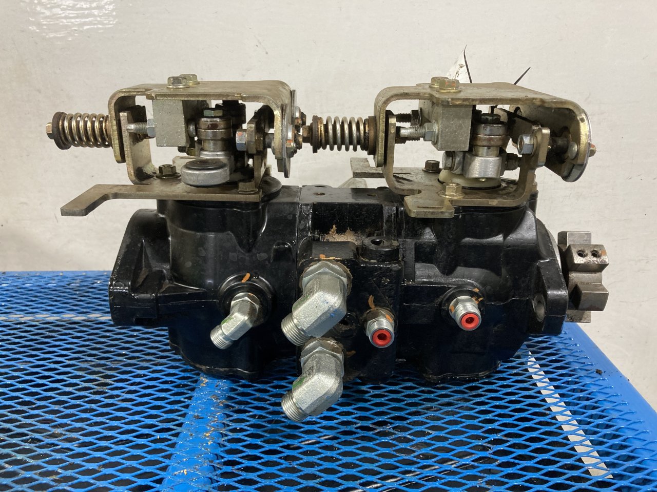 John Deere 320D Hydraulic Pump - AT376271