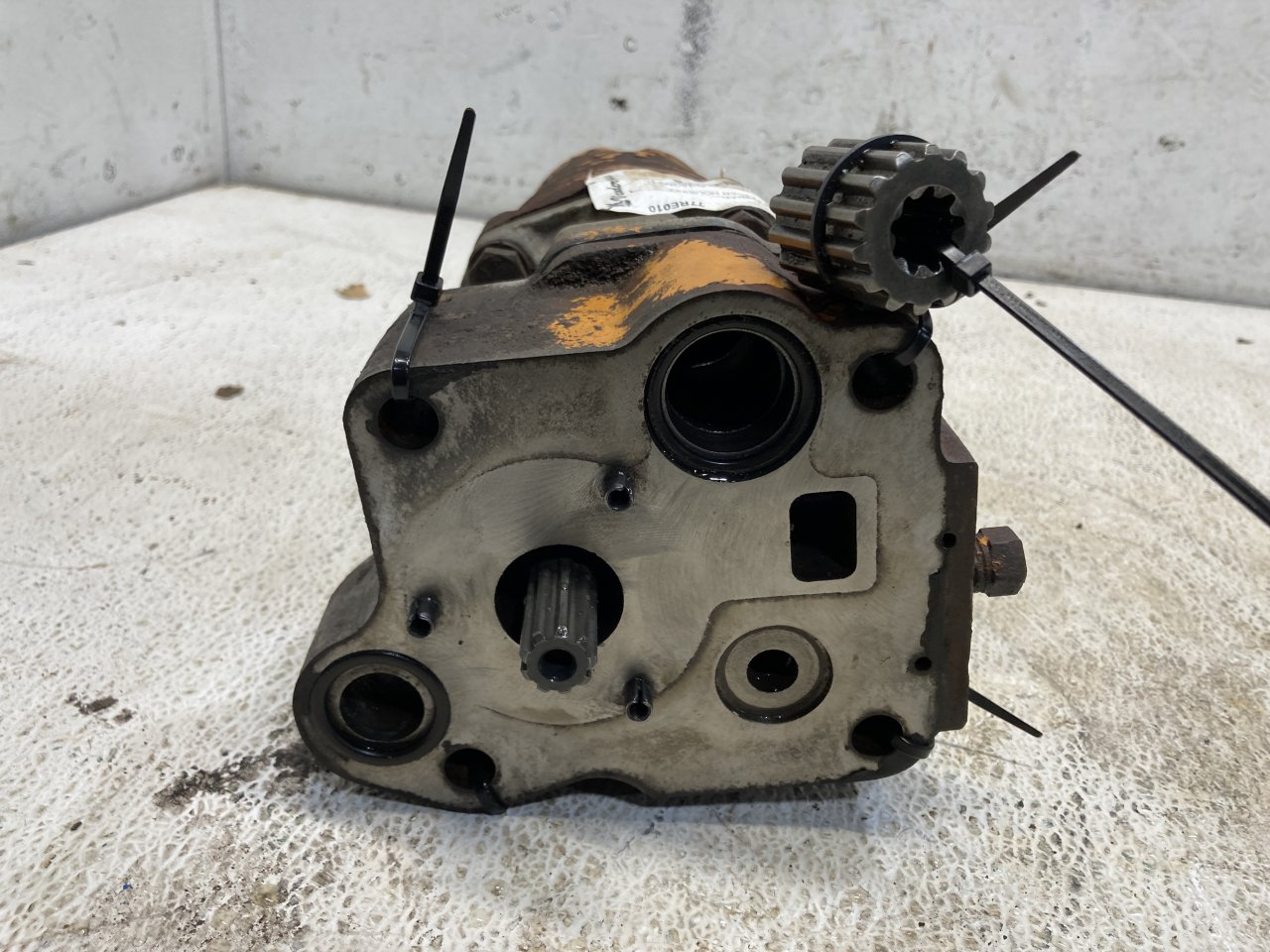 Case W36 Hydraulic Pump - D77014