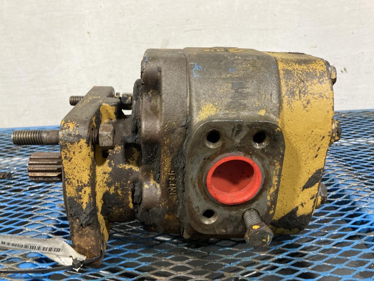 Case 1150 Hydraulic Pump - A16690