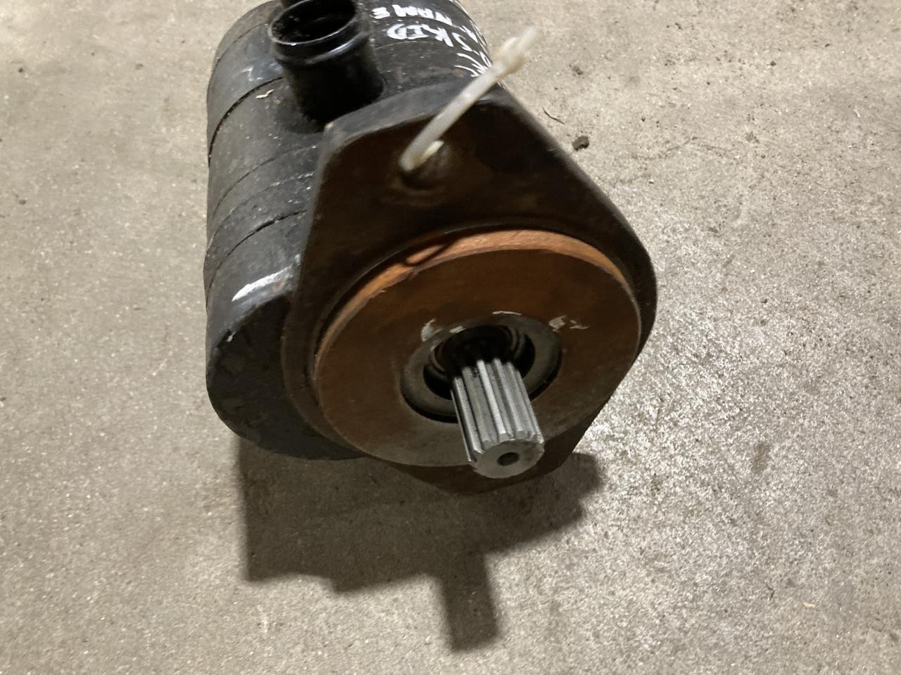   Hydraulic Pump - AT389895