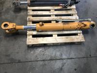 Case 721D Right/Passenger Hydraulic Cylinder - Used | P/N 87319194