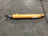 Case 420 SERIES 3 Right/Passenger Hydraulic Cylinder - Used | P/N 87438187