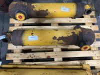 John Deere 644B Left/Driver Hydraulic Cylinder - Used | P/N AT34352