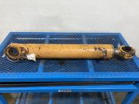 Case 921C Right/Passenger Hydraulic Cylinder - Used | P/N 1346169C4