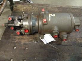 Kobelco 135RL Hydraulic Motor - Used | P/N YX55V00001F1