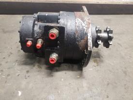 New Holland L225 Left/Driver Hydraulic Motor - Used | P/N 84565752