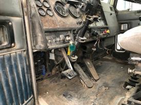 1984-2001 Kenworth T600 Dash Assembly - Used