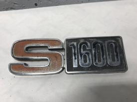 International S1600 Emblem - Used | P/N 588196C1