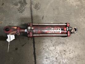 Case 586 Right/Passenger Hydraulic Cylinder - Used | P/N D41512