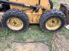 NEW Holland L553 Tire and Rim