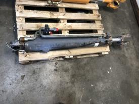 Case 721D Right/Passenger Hydraulic Cylinder - Used | P/N 87324809