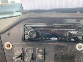 International 9100 CD Player A/V Equipment (Radio)