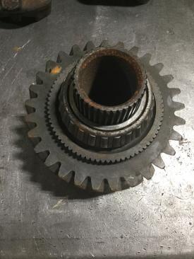 International RA472 Pwr Divider Driven Gear - Used | P/N 481108C1