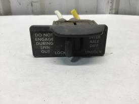 Freightliner COLUMBIA 120 Inter Axle Lock Dash/Console Switch - Used | P/N 32701A55M