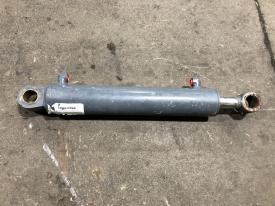 Mustang 2200R Right/Passenger Hydraulic Cylinder - Used