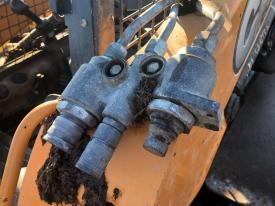 Case SV300 Equip Auxiliary Coupler - Used