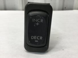 Freightliner M2 106 Cruise SET/RESUME Dash/Console Switch - Used | P/N A0630769030