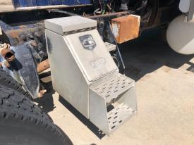 Freightliner FLD120 Classic Tool Box