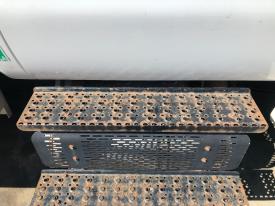 Ford F750 Right Step (Frame, Fuel Tank, Faring) - Used